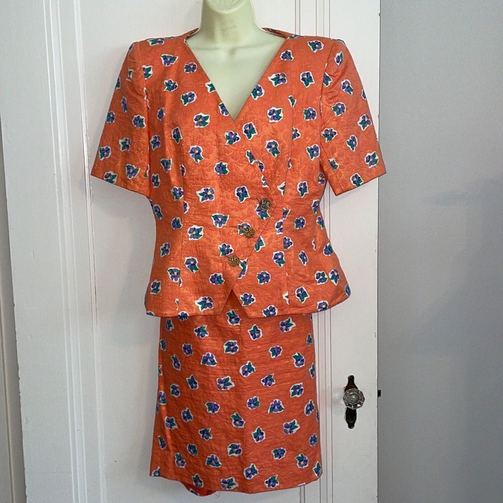 Vtg 80s Rickie Freeman for Teri Jon orange metallic floral short sleeve suit‎